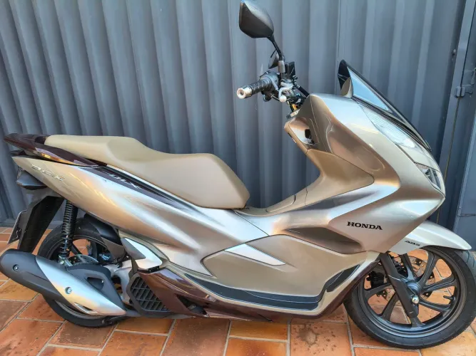 PCX 150 DLX