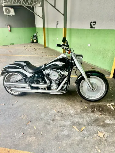 FAT BOY 2020 com 18.700 km rodados