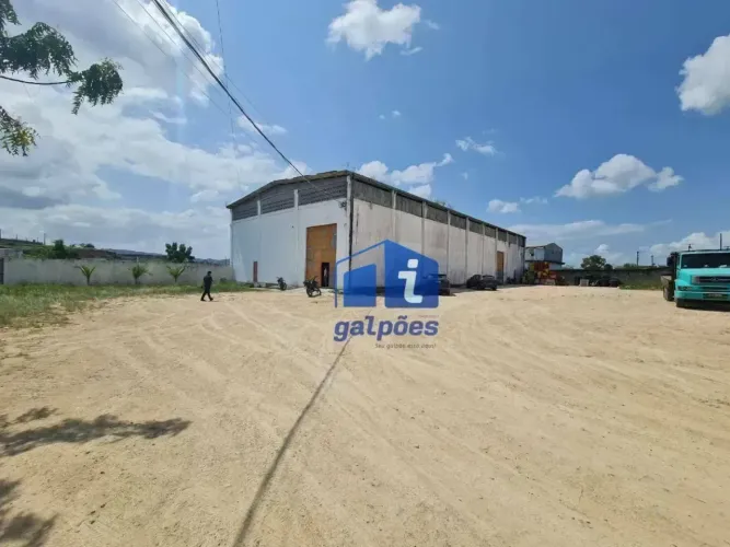 Área de 10.500 m² com galpão de 950 m² na BR 232 em Vitória de Santo Antão - PE