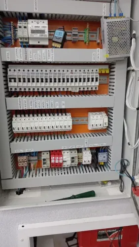 Eletricista industrial e residencial 