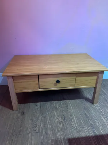 Mesa Baixa de centro com gaveta 