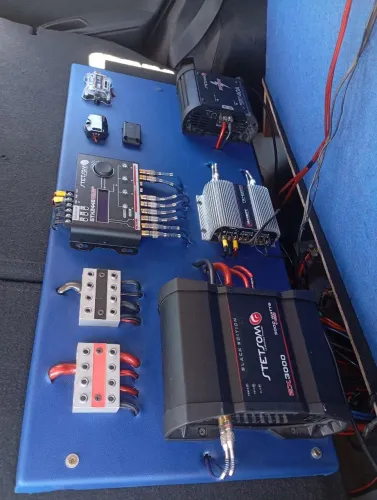 Vendo som automotivo