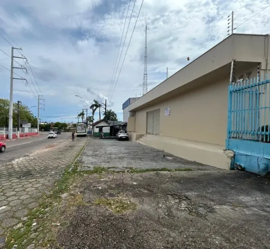 Sala Comercial em Avenida principal com 75m
