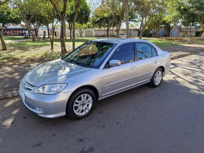 Honda Civic Sedan LX 1.7 16V 115cv Mec. 4P 2006