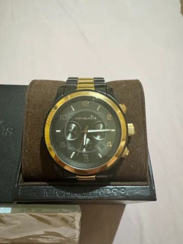 Relógio Michael Kors original preto/dourado modelo MK-8189