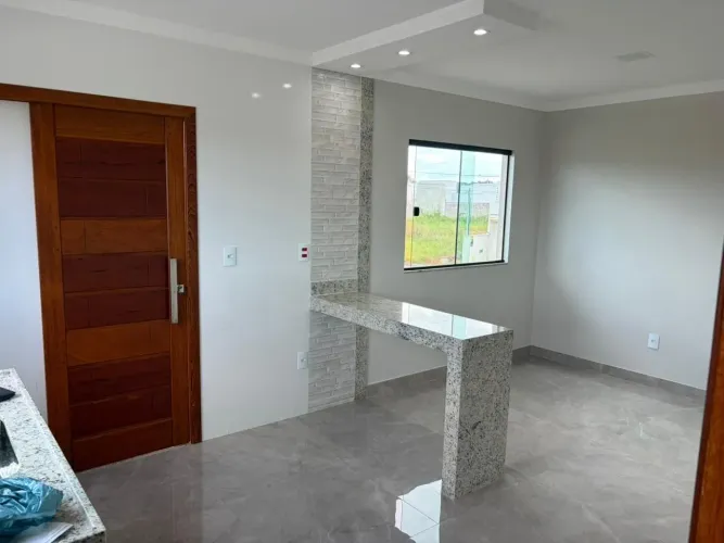 Alugo apartamento(primeira locação), acabamento fino, bairro Royal Garden Aracruz ES.   
