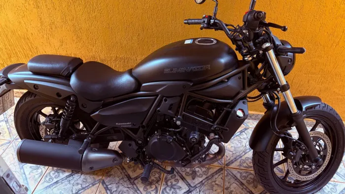 Kawazaki Eliminator 500 novinha