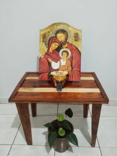 Mesa de centro em madeira rústica