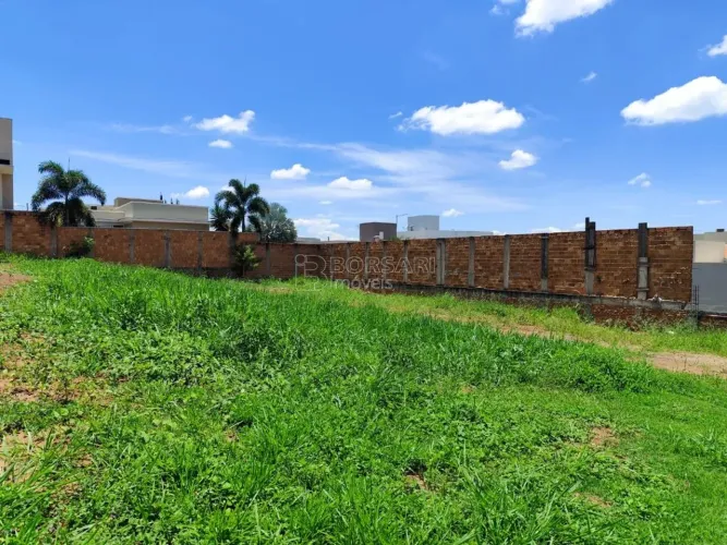 Venda de Terreno / Condomínio na cidade de Araraquara
