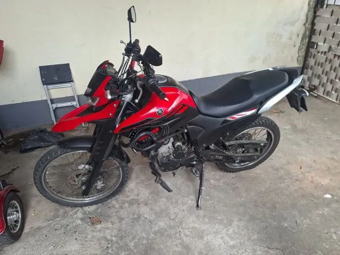 Vendo moto  YAMAHA XTZ LANDER 250 interessado  chame nesse zap  * 