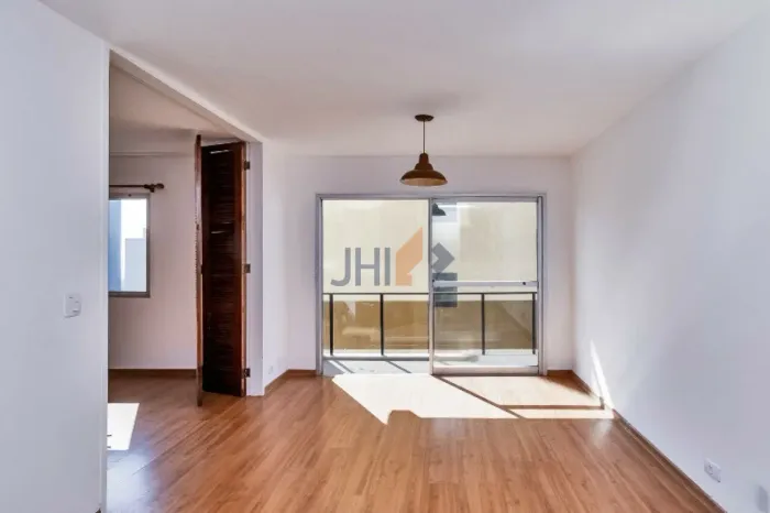 Apartamento com 43 m² na Rua Bela Cintra, para locação