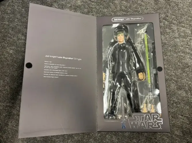 Star Wars Luke Skywalker Jedi Knight Medicom escala 1/6