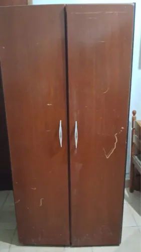 Vende se guarda roupa
