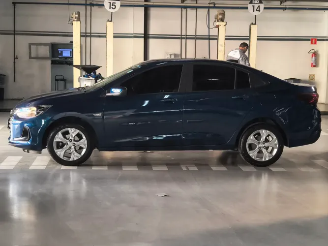 Chevrolet Onix Plus LTZ 1.0 12V TB Flex Aut. 4P 2025
