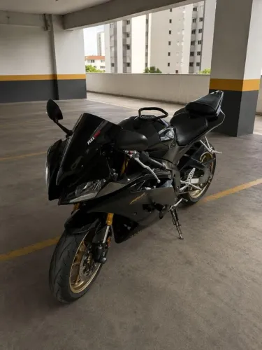 Yamaha R6 2009 Preta