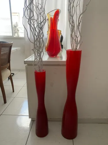 Vasos de chão vermelho