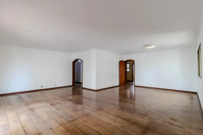 127439- Apartamento para venda em Campo Belo com 5 quartos, sendo 2 suítes, 210m²