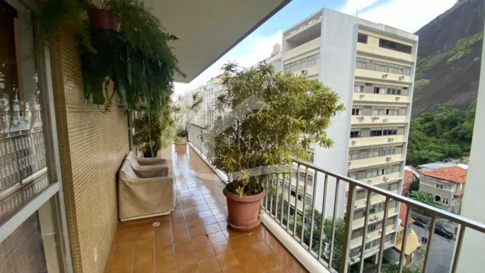 LUXUOSO 3 QUARTOS COM VISTA MAR E CRISTO