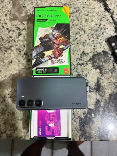 Infinix HOT 60 PRO + 256 gb, 5 meses de uso, R$ 1000,00