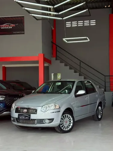Fiat Siena Essence 1.6 Flex 16V 4P 2012
