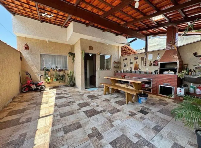 VENDE-SE CASA NO 40 HORAS