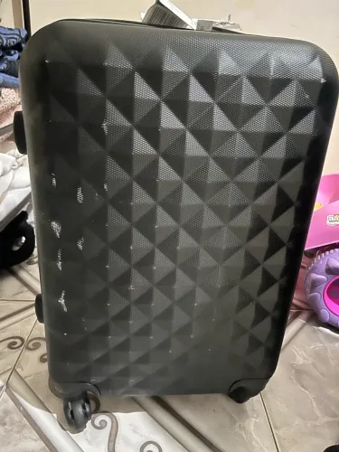 Vende-se mala de 10kg muito espaçosa pega ate 14kg