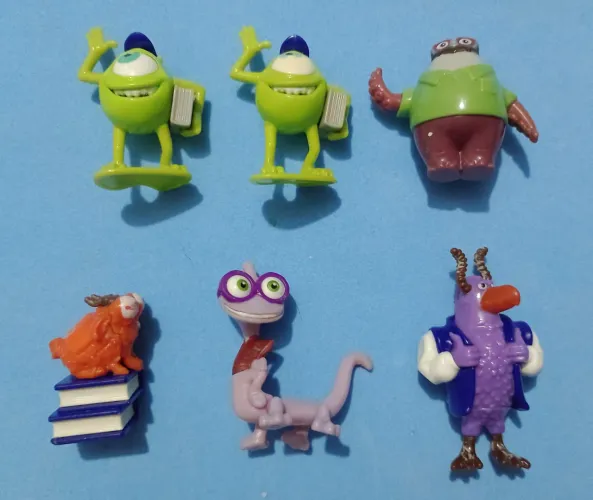 Lote figuras Monstro SA Universidade Kinder 