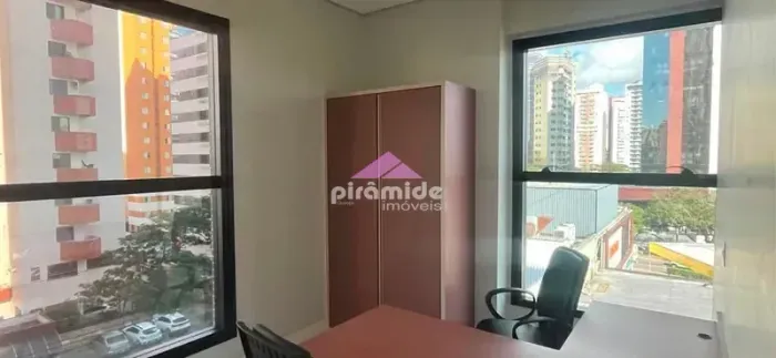 Sala Comercial Completa com 70 m² no Pátio das Américas Jardim Aquarius - São José dos Ca
