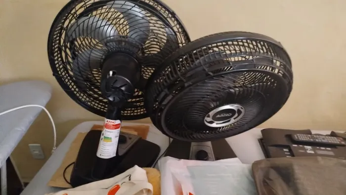Vendo 3 ventiladores 150 Reais