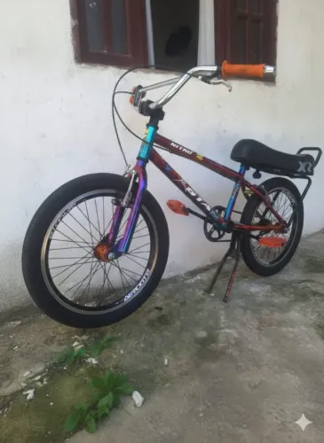 Bike GTA Frost X Camaleão - Estilo Único