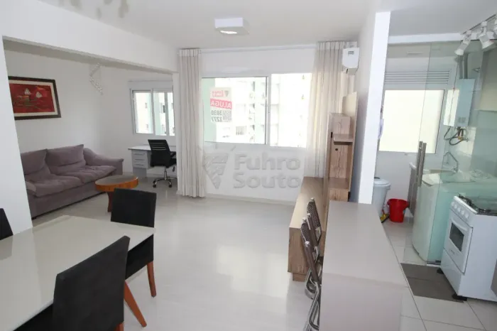 Apartamento todo Mobiliado com 2 Dormitórios para Locação