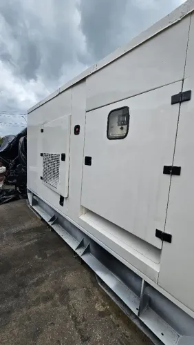 GRUPO GERADOR DE ENERGIA 280 KVA CABINADO 
