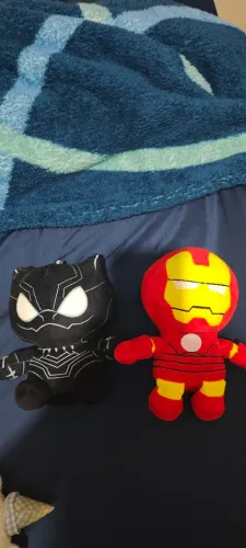 Dupla Homem de Ferro e Pantera Negra de Pelúcia