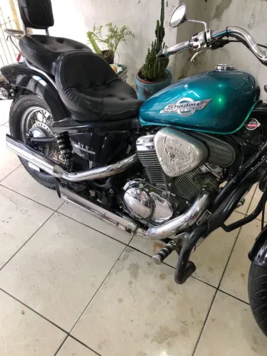Shadow Individual V-2 Custom Honda 
