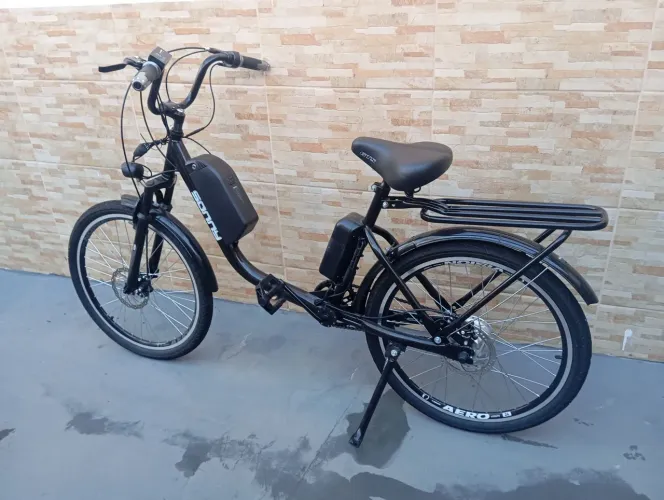 Bicicleta elétrica novinha sem uso