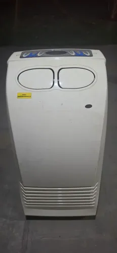 Ar condicionado portátil da marca Gree com defeito