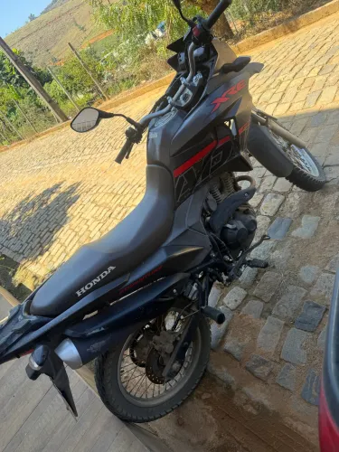 Vendo Xre 190 adventure R$17.000