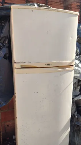 Vende-se geladeira aceito proposta 