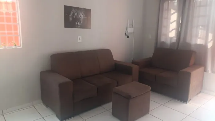 Vendo jogo de sofá com puff 