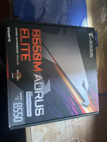 Placa-Mãe Gigabyte B550M Auros Elite