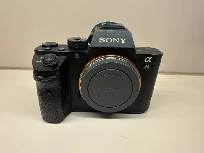 Câmera Profissional Sony A7s Ii Só Corpo (Usado)