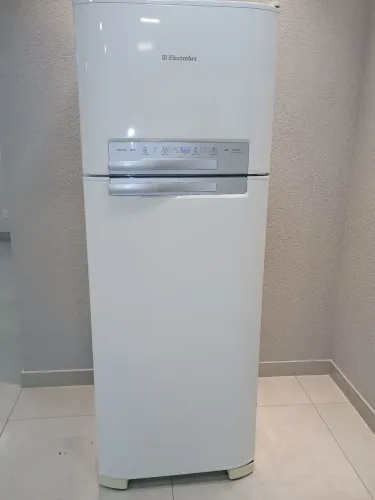 Geladeira Electrolux Frost free DFN50