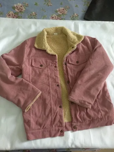 Blusa estilosa de veludo cotelê rosa