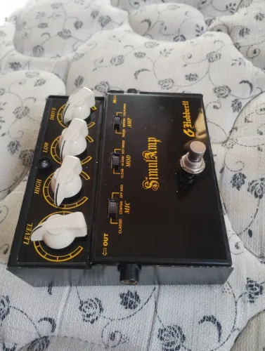 Pedal Hobbertt SimulAmp cópia GT2 Sansamp 