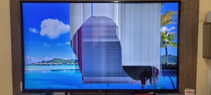 TV LG 55un7310psc para retirada de peças