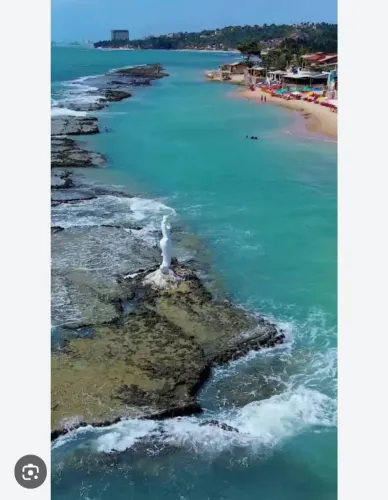 Casa com piscina - Praia da Sereia