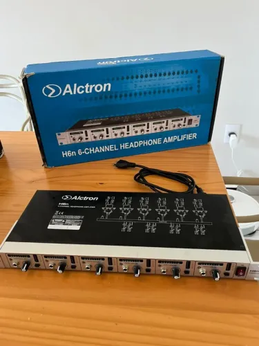Amplificador de Fones Alctron H6n - 6 Canais Padrão Rack 1U - Impecável na Caixa