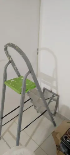 Escada de alumínio 5 degraus