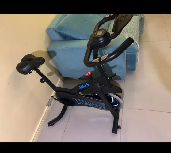 Bicicleta Spinning Novinha