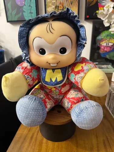 Boneca de turma da monica